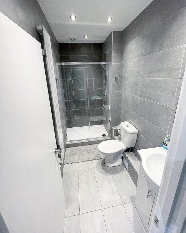 Ak Serviced Apartments - Exclusive Two-Bedroom Apartment Cardiff Eksteriør billede